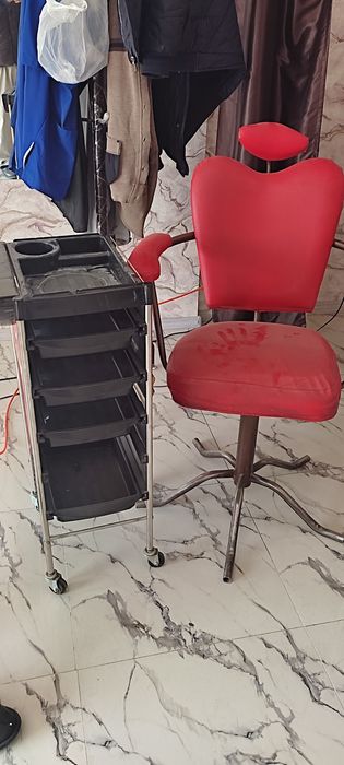 Срочно продам дляа салона красоты 2 пар по 250