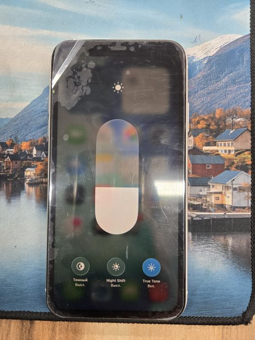 IPhone 11 белый 64-гб