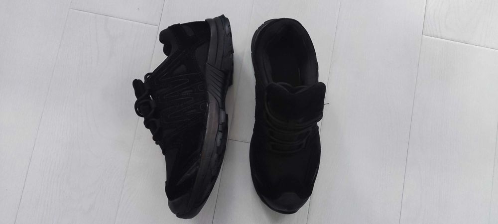 Мужские кроссовки