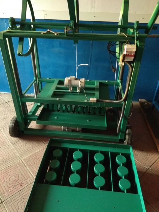 Станок для пескоблока и шлакоблока