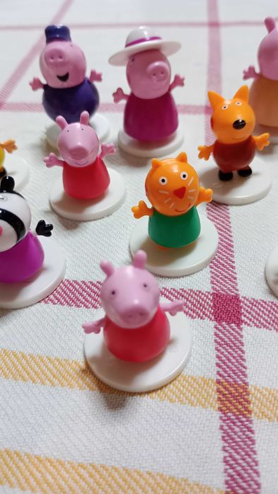 Малки фигурки на герои от Пепа пиг