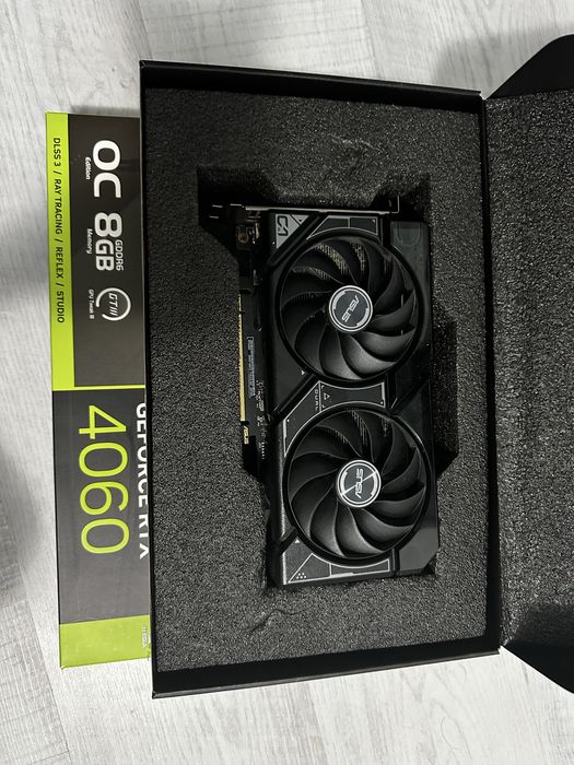 RTX 4060 ASUS DUAL 8GB