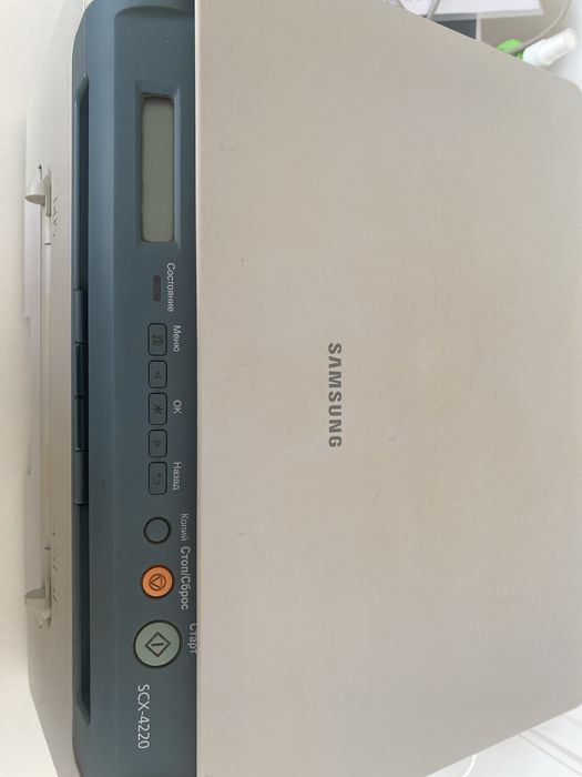 Samsung SCX-4220 (МФУ: принтер / сканер / копир)