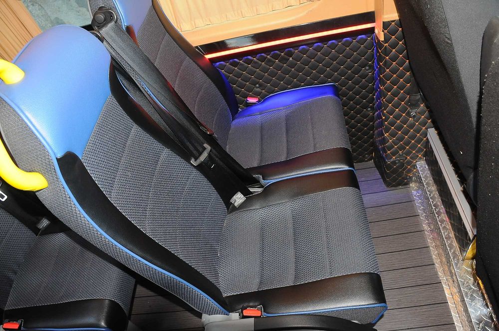 MERCEDES Sprinter 316 12/2018 12+1 locuri 2.2CDi 163 CP E6 6 trepte interior VIP - NOU AC Webasto, proprietar 24.500 €