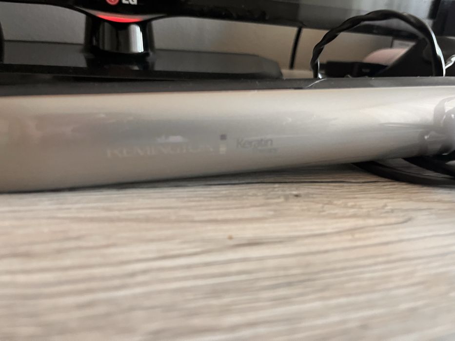 Преса за коса Remington Keratin Therapy