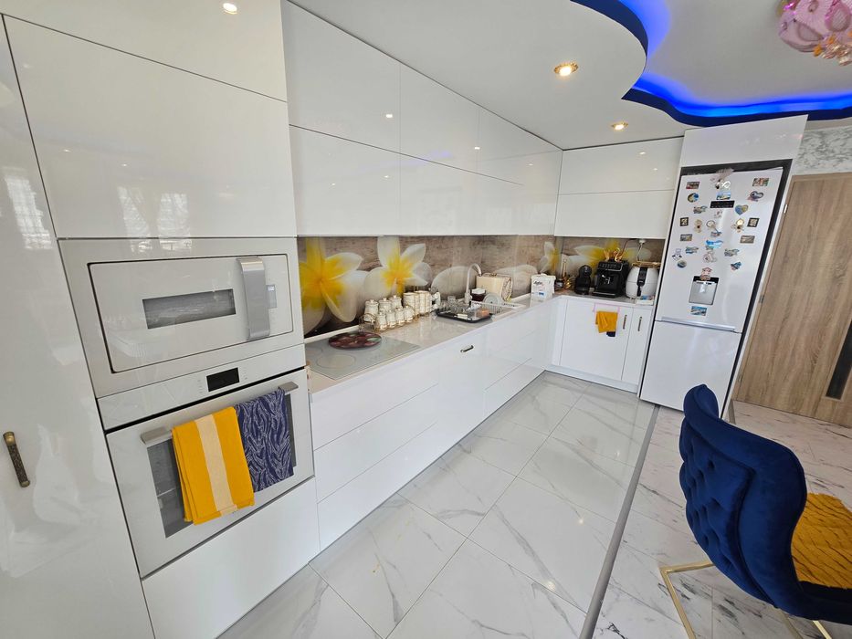 Продава се Тристаен апартамент в Велико Търново, Център - 130 кв.м за 1808 €/кв.м - Снимка #5