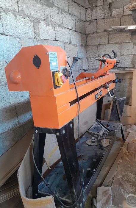 Станок ағашқа фигура