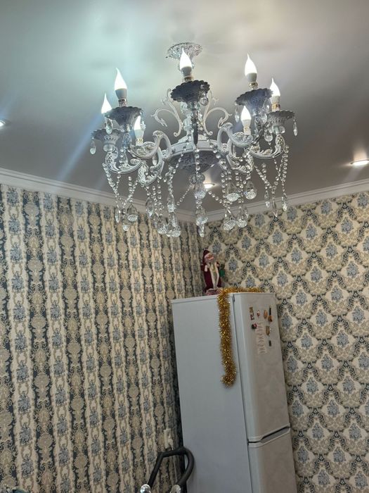 Люстра продается