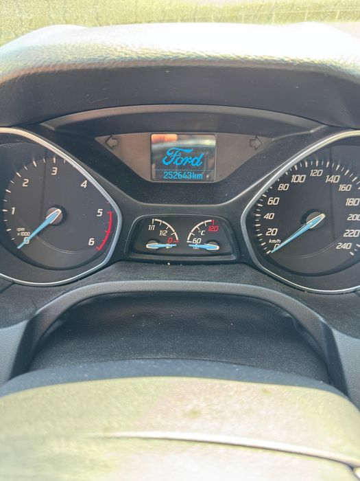FORD Focus 2014 — imagine 5