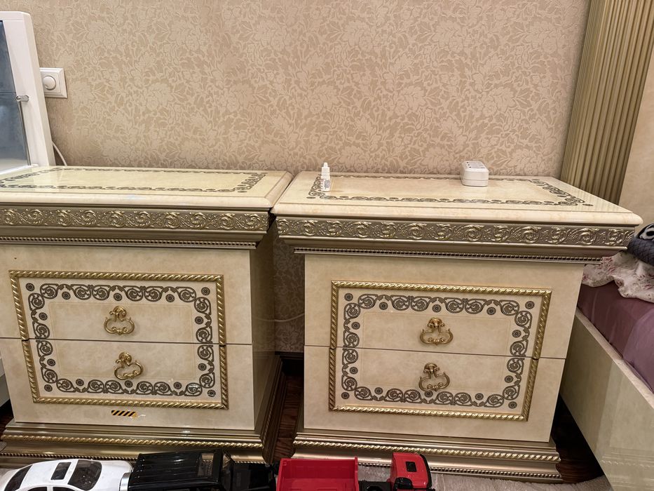 Продам комплект Итальянской мебели