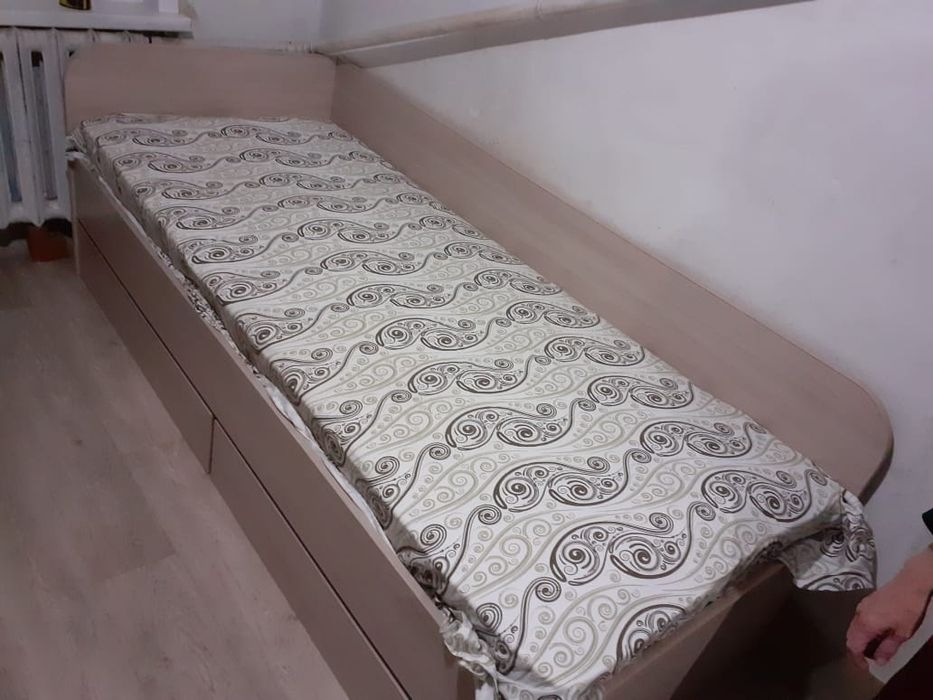 Продам односпальную кровать,в нормальном состоянии