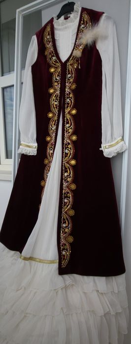 Қазақ киімдер келіндерге