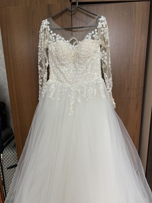 Шикарное свадебное платье