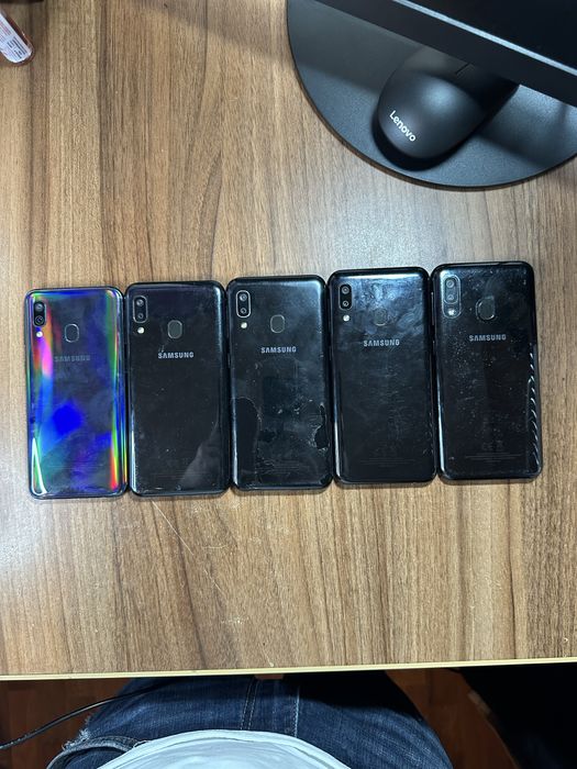 Samsung A40/ A20 E bune