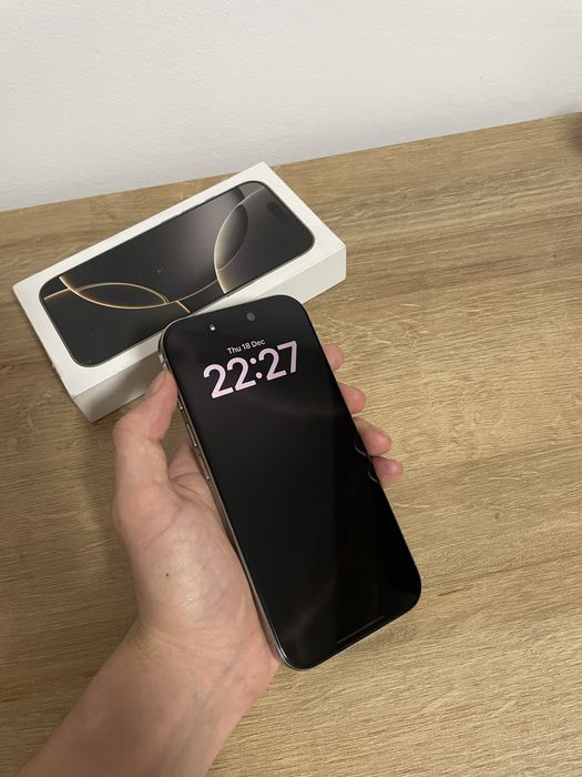 Vand/schimb iPhone 16 Pro 256GB impecabil