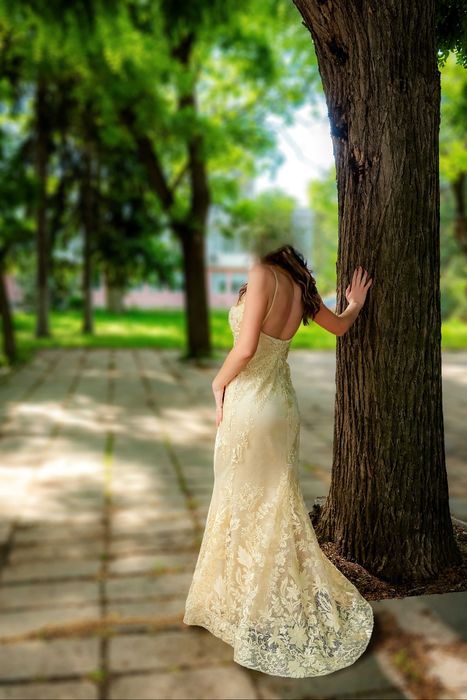 Абитуриентска златиста рокля