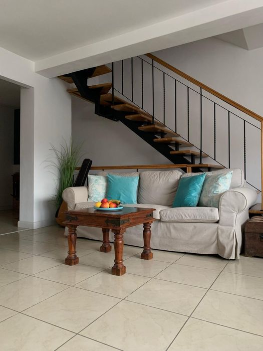 Casă de vânzare tip duplex