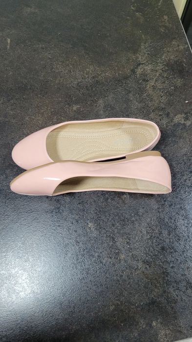 Balerini rozi de lac