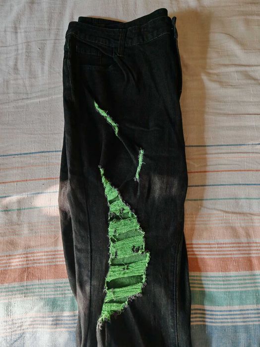 Нови дамски дънки, пънк стил