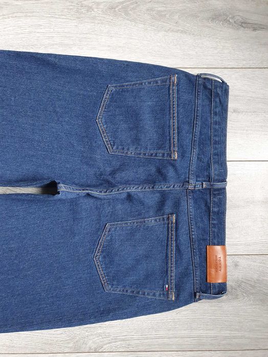 Blugi TOMMY HILFIGER "Classic Straight" - Marime W34 L32 (Talie 89 cm)