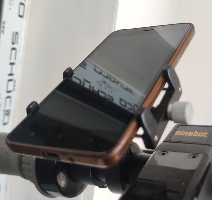 Держатель телефона для велосипеда или самоката