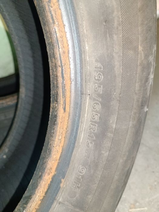 Гуми 195/65/15 2 бр. Bridgestone+ 2 бр. PASSIO, дот 2019