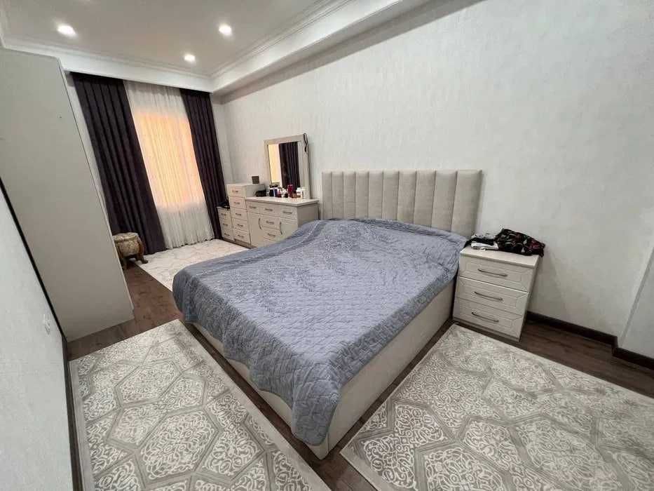 Мирзо-Улугбекский р-н, Экобазар, 4/5/6 (LY)