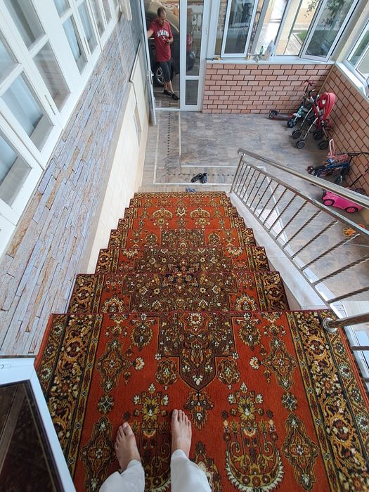 Gilam kesish va tikish