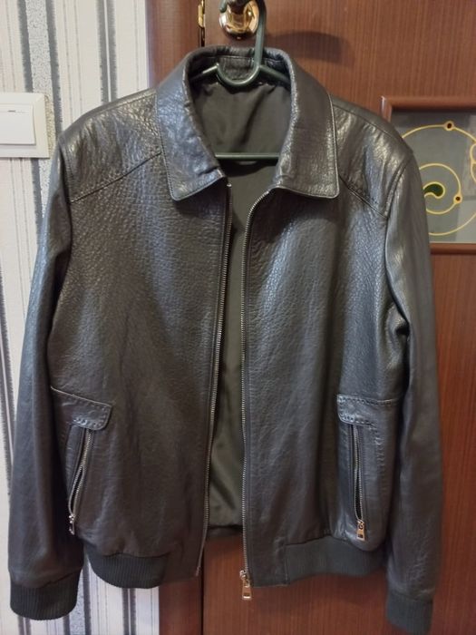 Продам кожаную куртку