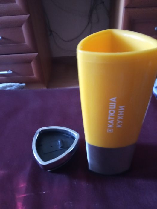 Продам 2 термос кружки 800мл