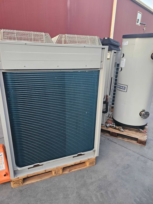 Термопомпа - чилър - Daikin - 65 KW - 2019 година
