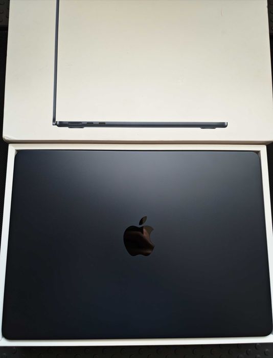 НОВ! Apple MacBook Air 13" M4 16 RAM 256SSD Гаранция!