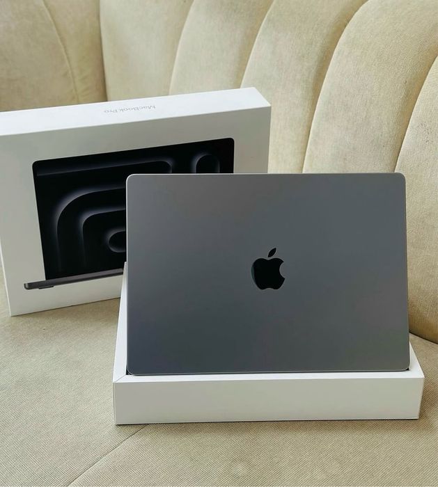 MacBook PRO 2024 • procesor M3 • NOU • 512 GB