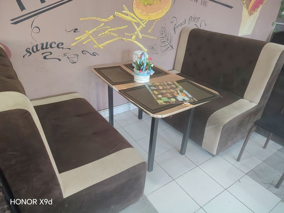 Kafe Uchun 6 kamplekt divanlar Sotiladi