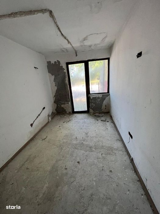 Vila Eforie Sud P+1+T 13 camere la 400m de mare