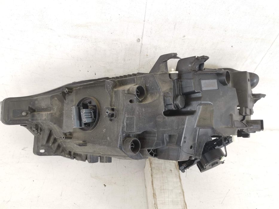 Десен фар Led Волво ХЦ60 / Volvo XC60 2 [ - ] Оригинален Повреден