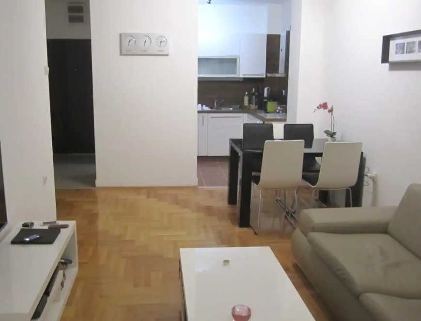 Дава се под наем Двустаен апартамент в Пловдив, Беломорски - 67 кв.м за 315 € - Снимка #1