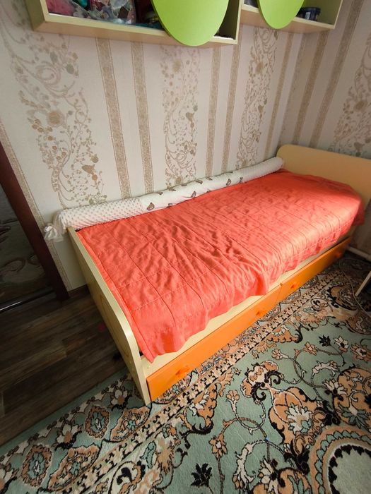 Кровать односпальная