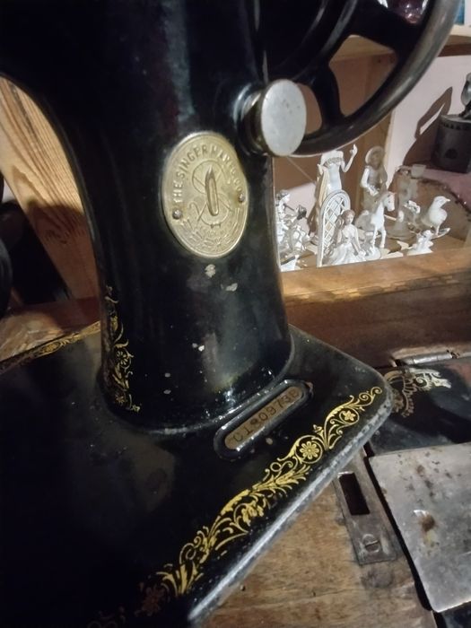 Vând mașini de cusut !!!