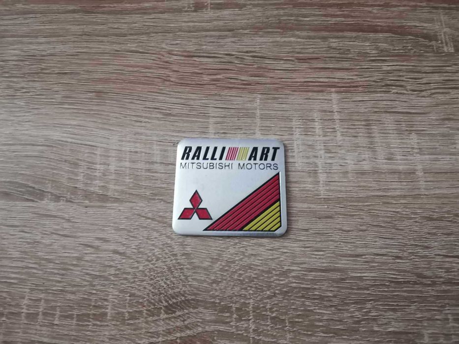 сребрист стикер квадрат Mitsubishi Ralliart
