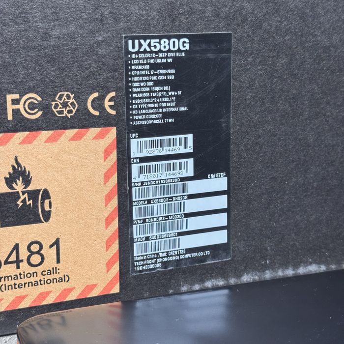 Vand Laptop Asus ZenBook Pro i7