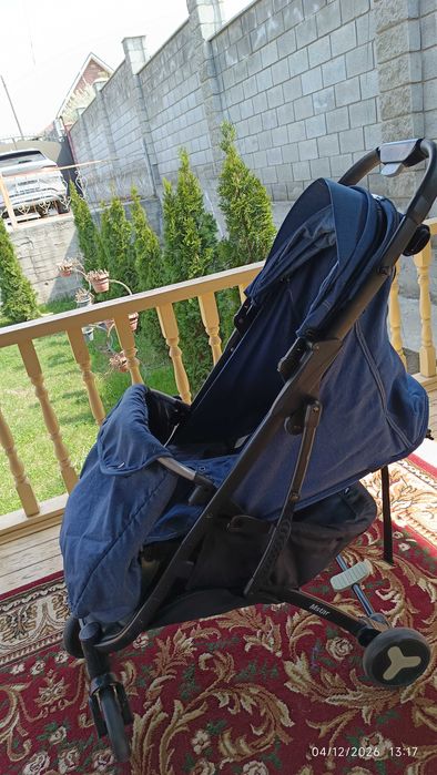 Коляска легкая прогулочная Mstar