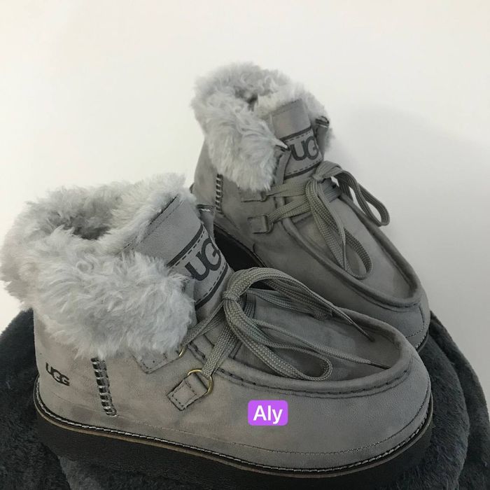 Vând UGG-uri dama