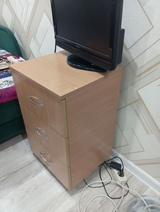 Срочно продам тумбочки