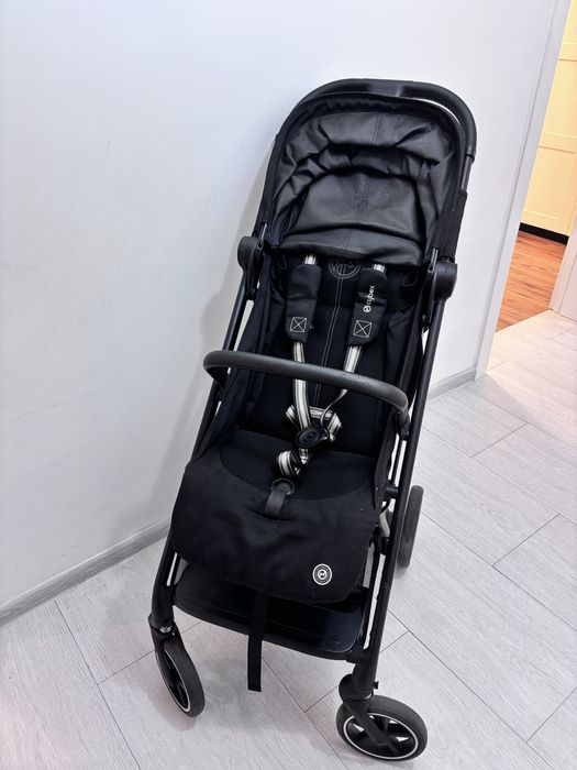 Лятна количка Cybex Beezy