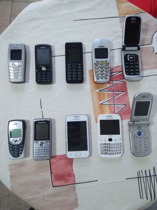 Telefoane cu butoane