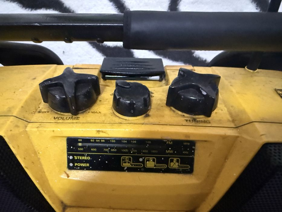 Radio DeWALT profesional de santier