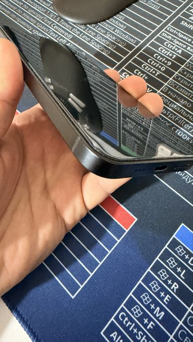 iPhone 16e. 100% батарея. 135 циклов