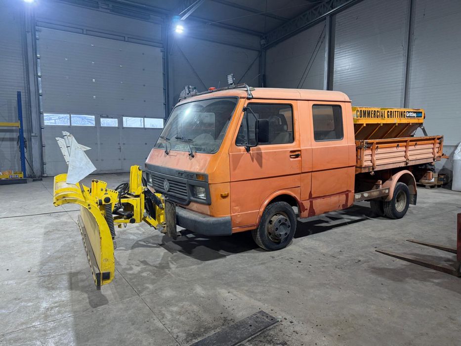 Volkswagen LT - Autospeciala de deszapezire (Lama+Sararita)