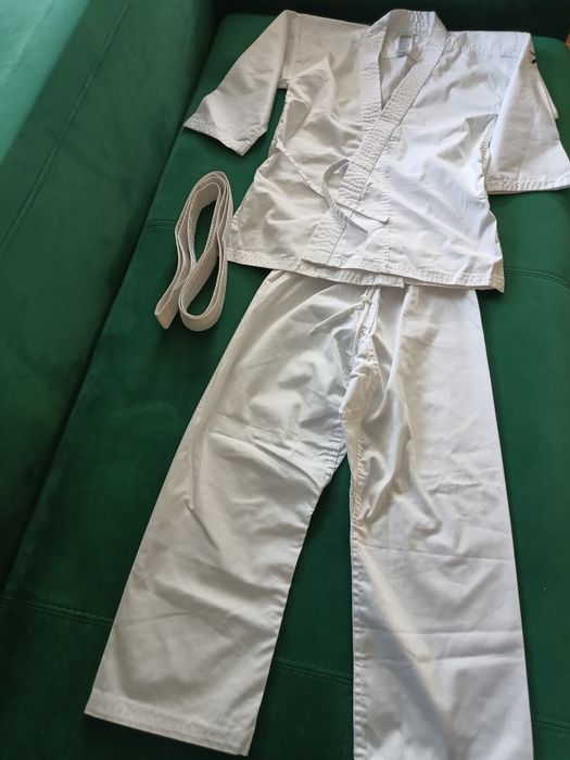 Kimono carate nou nouț , 130 cm lungime copil